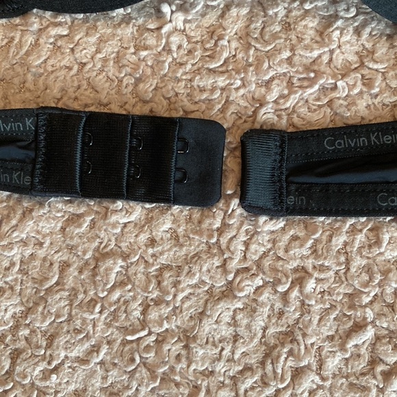 34B CALVIN KLEIN Push Up Bra - Picture 5 of 8